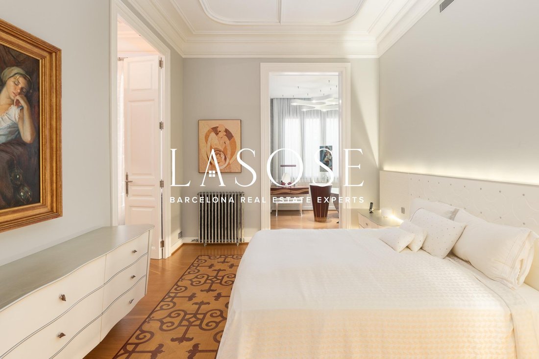 Apartment in Eixample, Barcelona, Spain 4 - 18319720