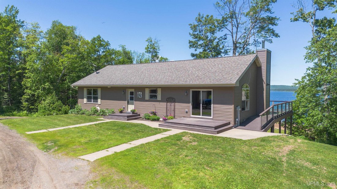 House in Ishpeming, Michigan, United States 3 - 17425139