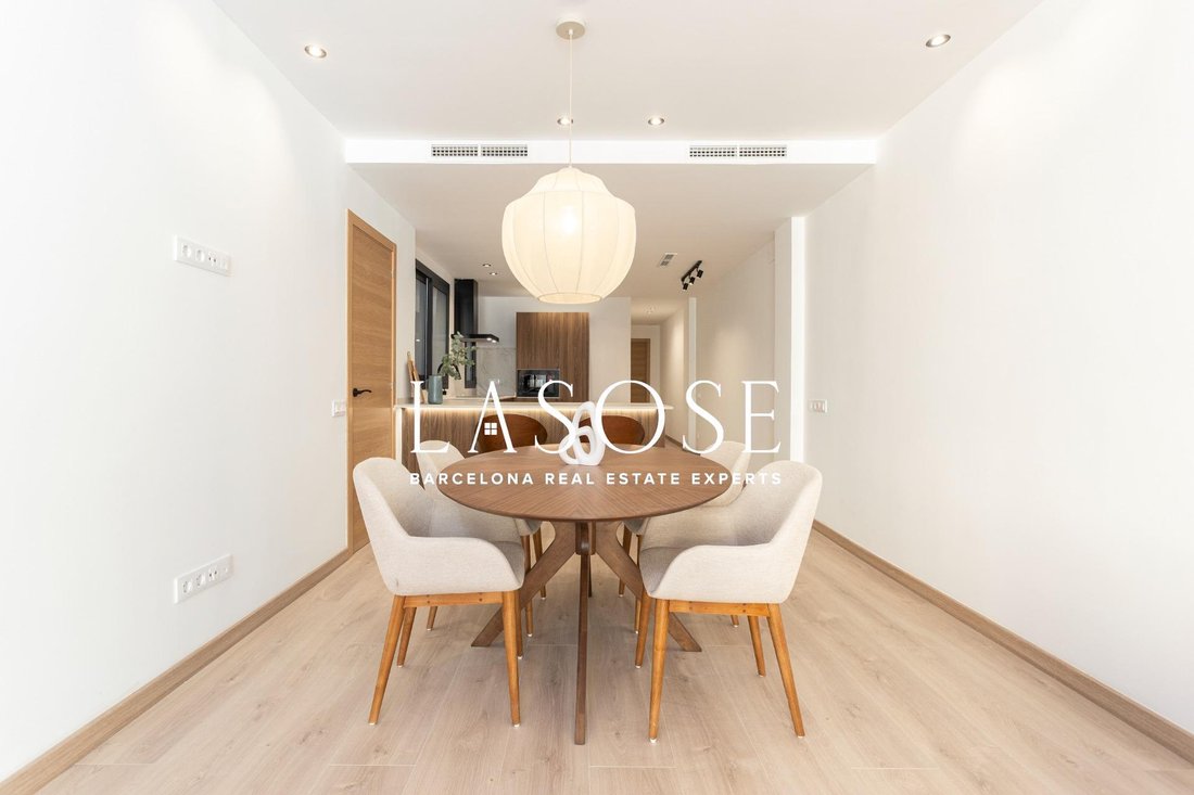 Apartment in Eixample, Barcelona, Spain 5 - 18319946