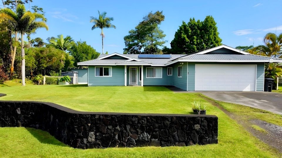 House in Hilo, Hawaii, United States 1 - 18321692