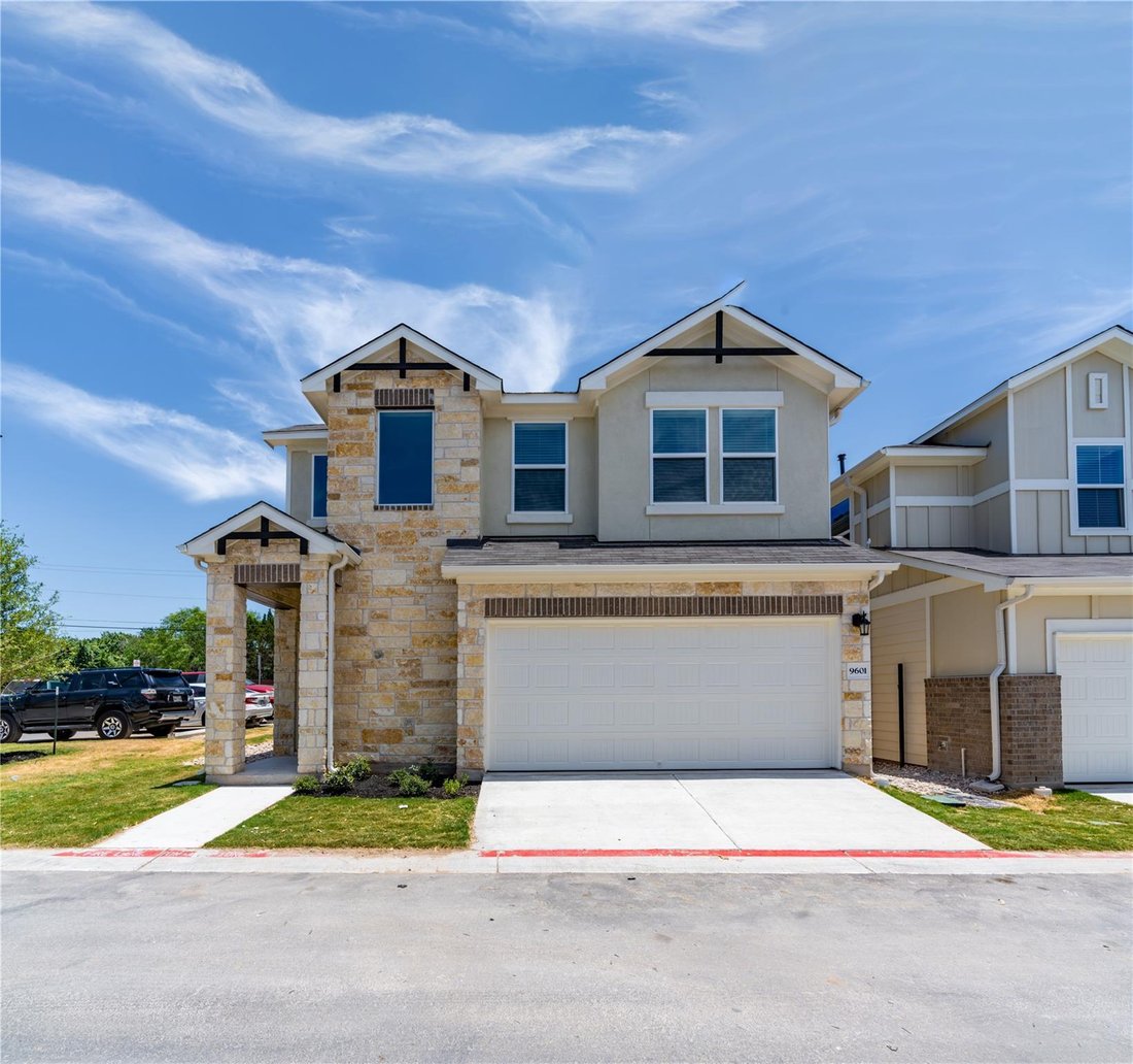 House in Austin, Texas, United States 1 - 18321685