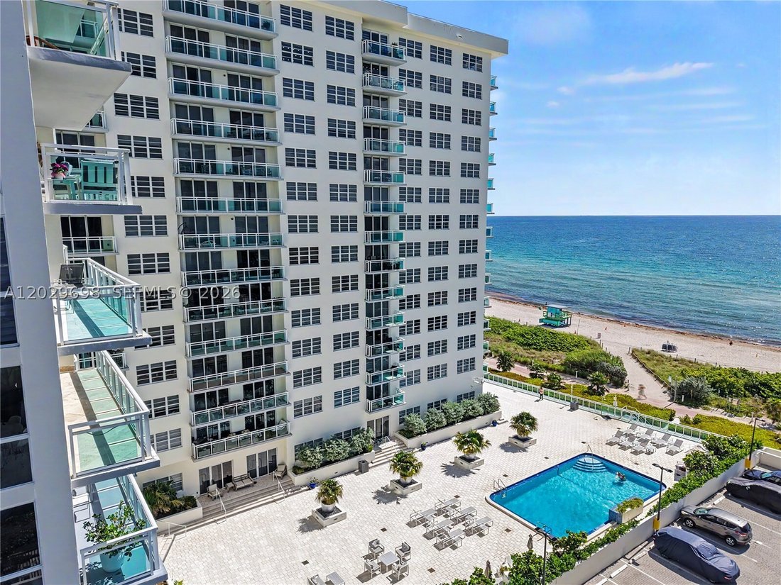 Condo in Miami Beach, Florida, United States 5 - 18318279