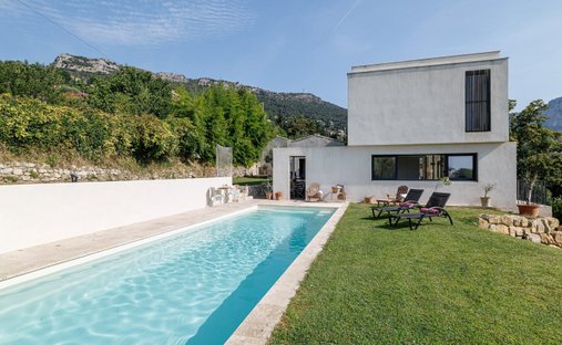House in Plan de Noves, Vence, France 1