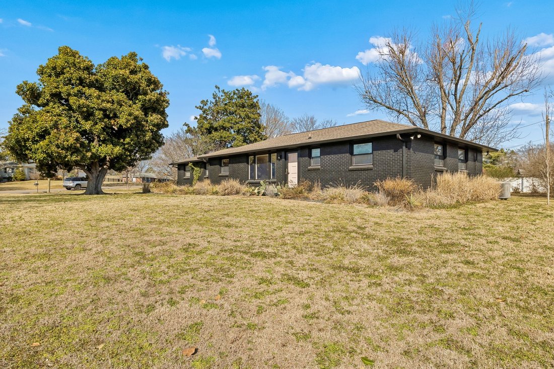 House in Nashville, Tennessee, United States 3 - 18322132