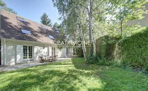 Villa in L'Étang-la-Ville, Ile-de-France, France 1