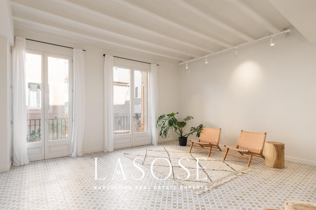 Apartment in Ciutat Vella, Barcelona, Spain 2 - 18319745