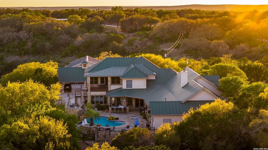 Farm Ranch in Hondo, Texas, United States 1 - 18322386