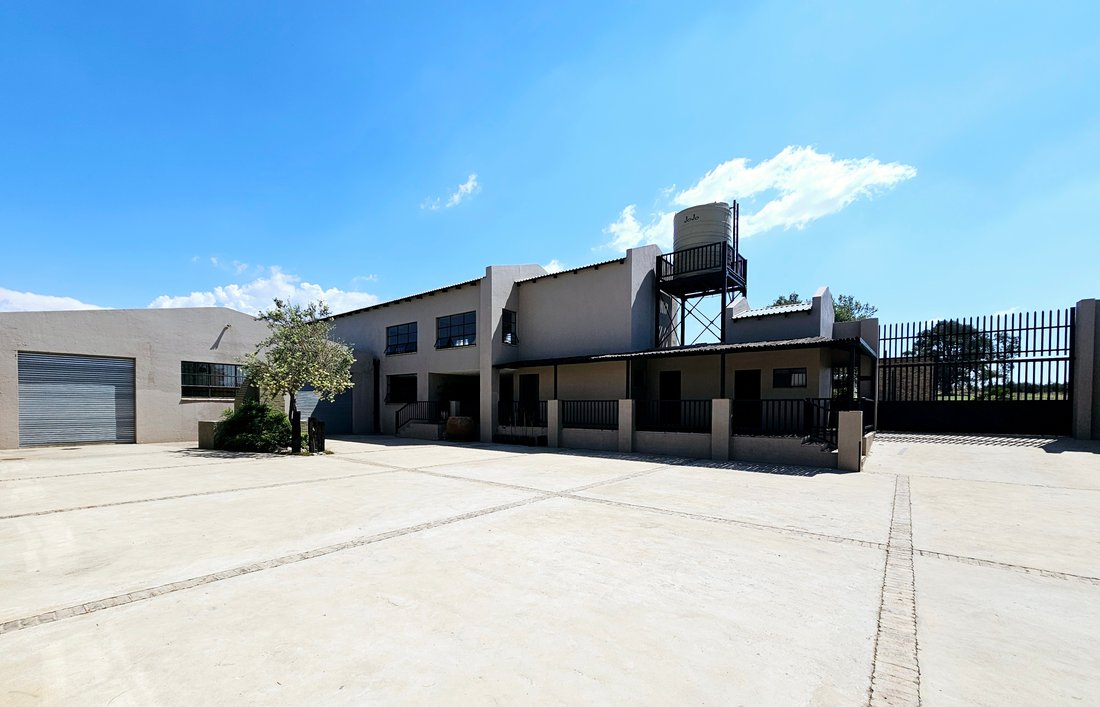 Farm Ranch in Bronkhorstspruit, Gauteng, South Africa 1 - 14973449