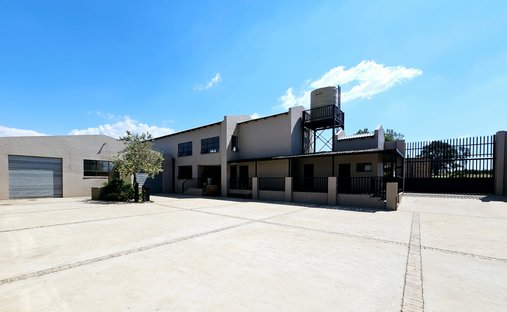 Farm Ranch in Bronkhorstspruit, Gauteng, South Africa 1