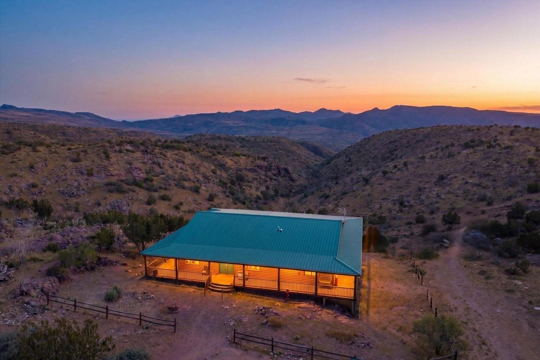 House in San Tan Valley, Arizona, United States 4 - 18320108