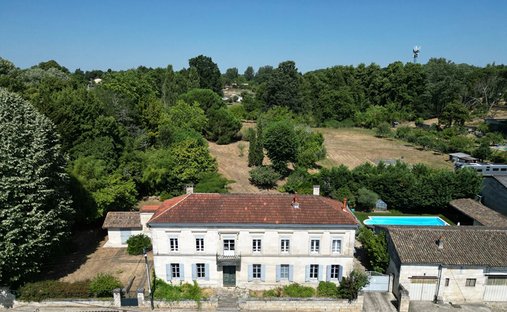 Villa in Guitres, Nouvelle-Aquitaine, France 1