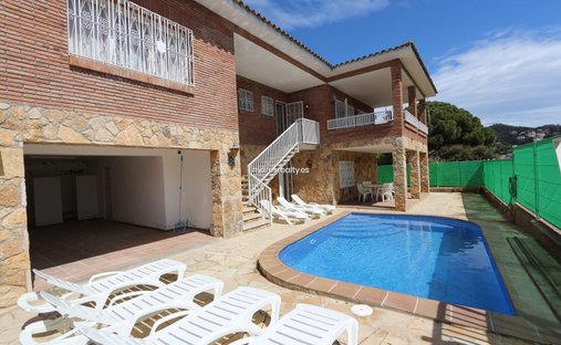 House in Lloret de Mar, Catalonia, Spain 1