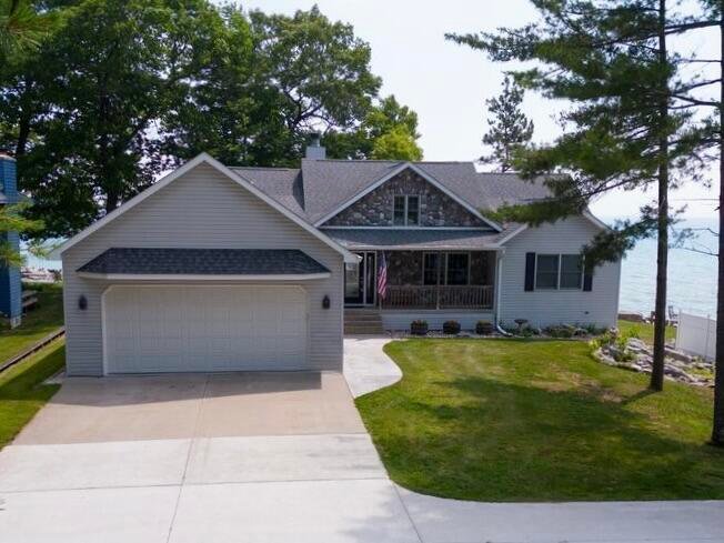 House in East Tawas, Michigan, United States 1 - 18318814