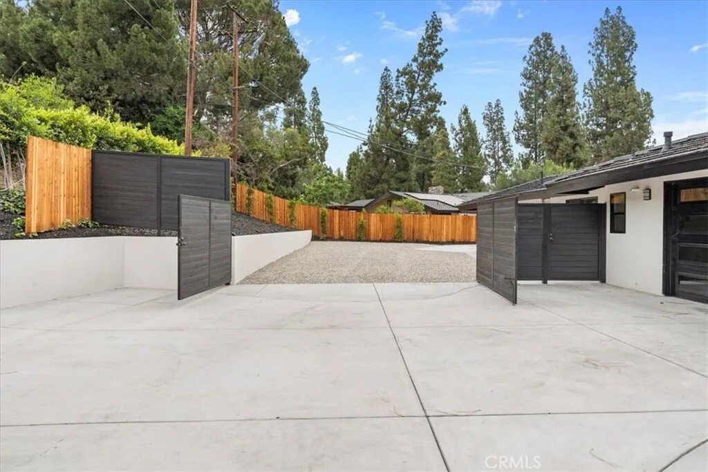 House in Fullerton, California, United States 5 - 18321946