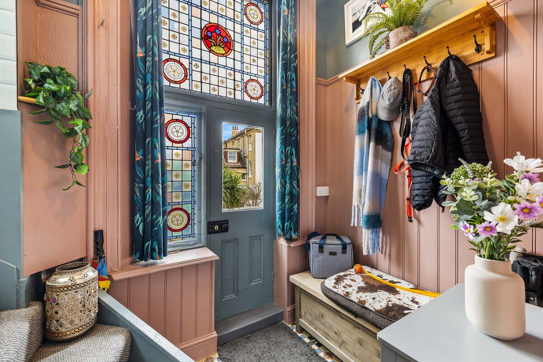 Apartment in Hove, England 3 - 18323146