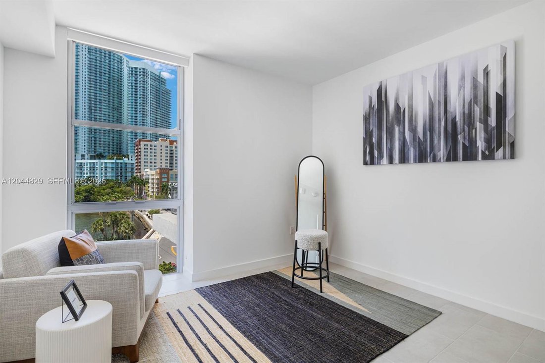 Miami, Florida, United States 4 - 18323008