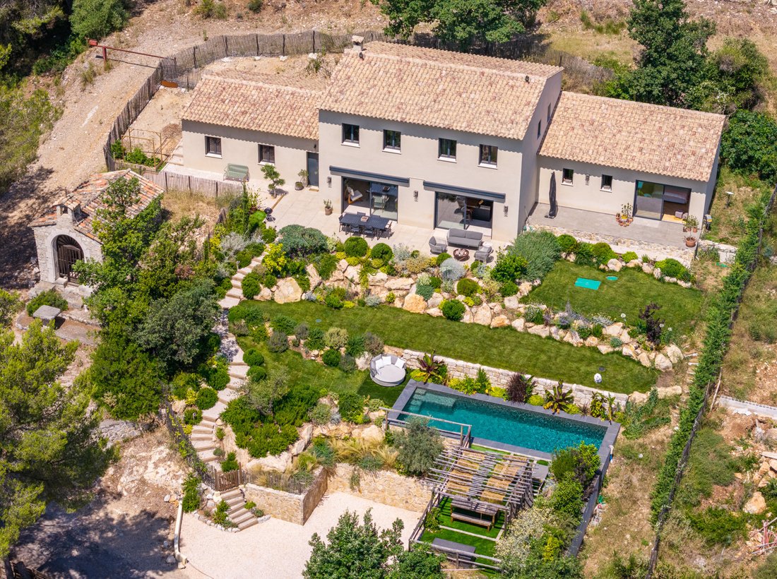 Villa in Tourrettes-sur-Loup, Provence-Alpes-Côte d'Azur, France 1 - 18306292
