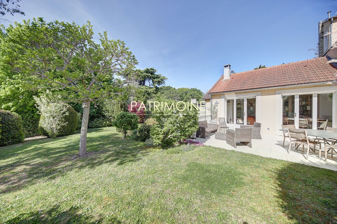 Villa in Saint-Germain-en-Laye, Ile-de-France, France 2 - 18323317