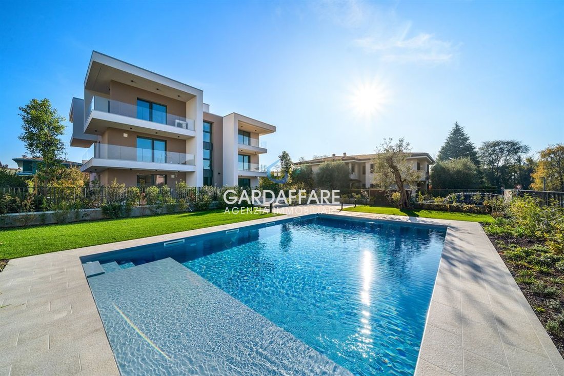 Apartment in Historic Center, Desenzano del Garda, Lombardy 4 - 18321102