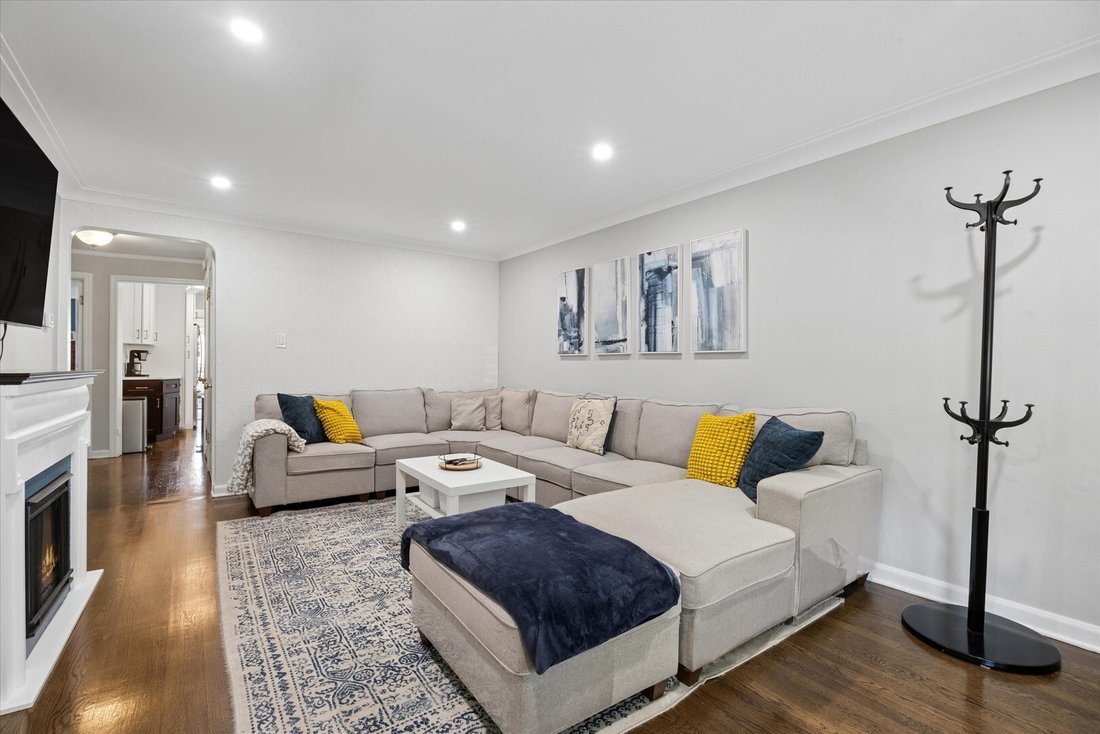 House in Chicago, Illinois, United States 2 - 18322462