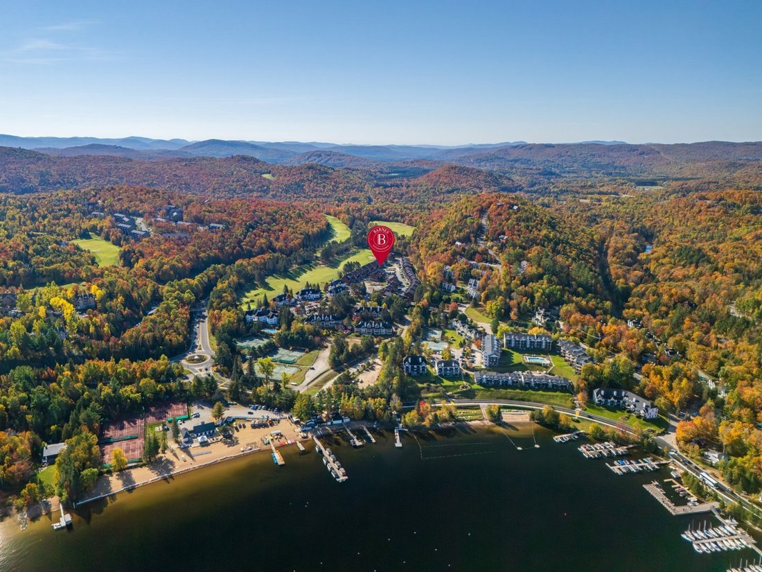 House in Mont-Tremblant, Quebec, Canada 1 - 18182147