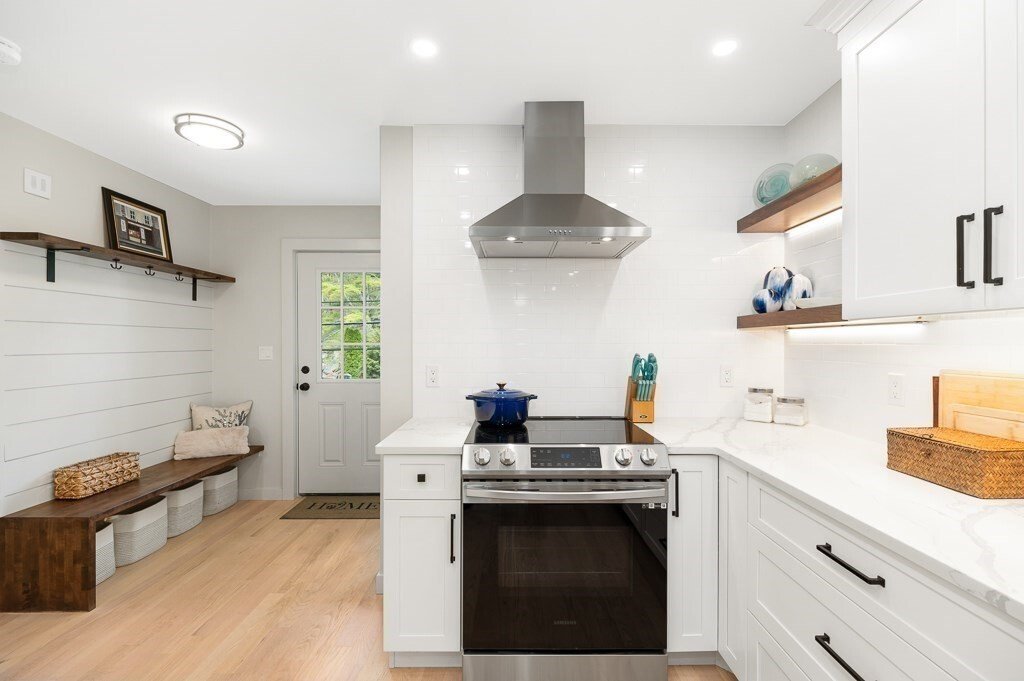 Condo in Gloucester, Massachusetts, United States 2 - 17954229