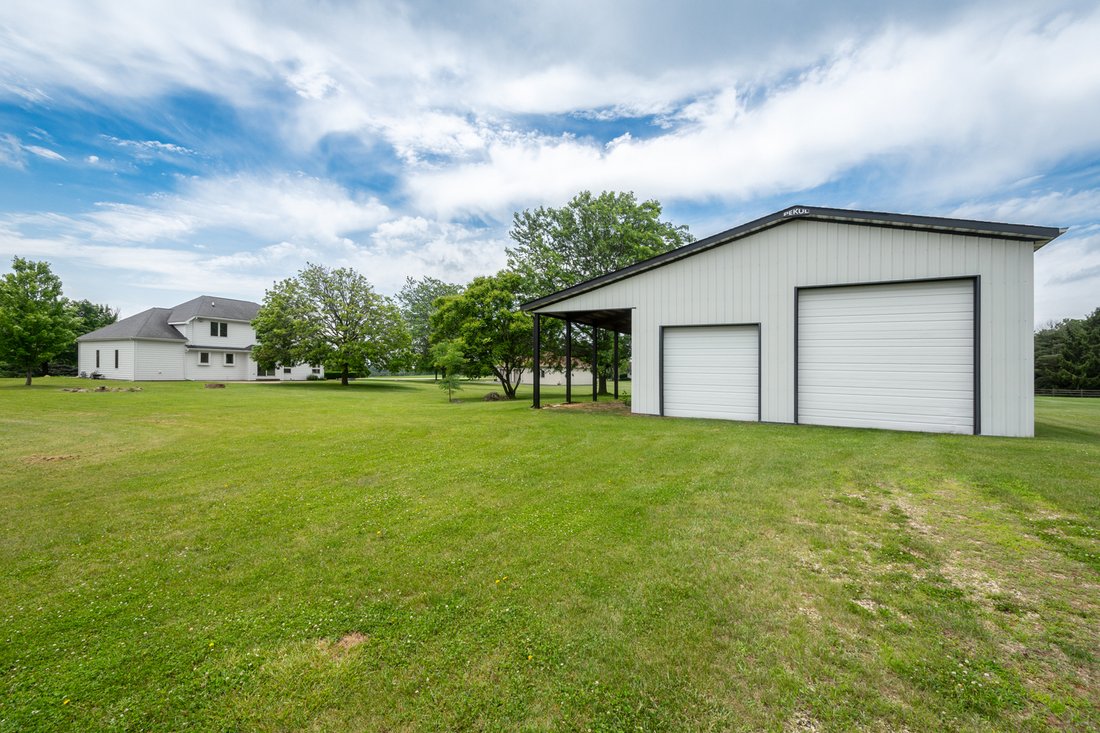 House in Fox Lake, Illinois, United States 2 - 18322290