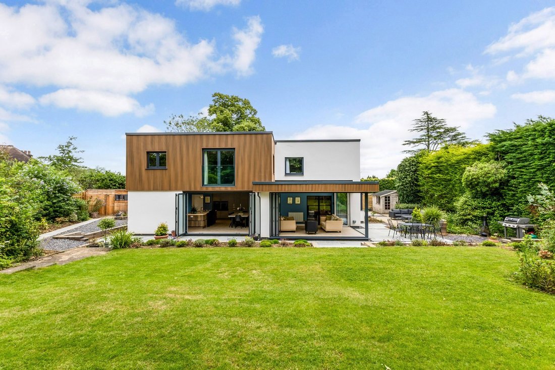 House in Douglas Road, St Albans, England 1 - 17146164