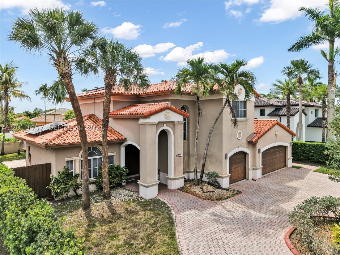 House in Hialeah, Florida, United States 1 - 17909859