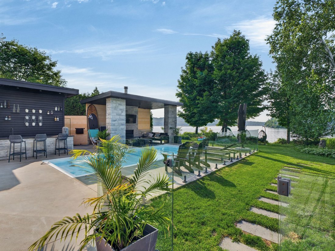 House in Saint-Hippolyte, Quebec, Canada 4 - 18123646