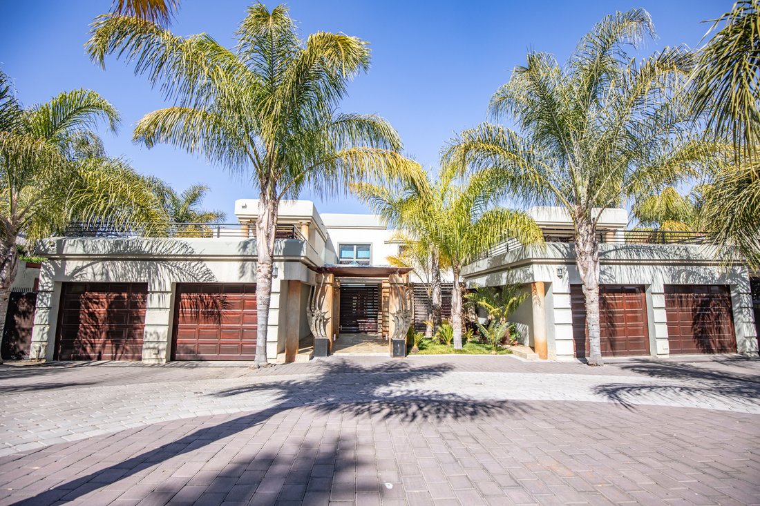 House in Woodhill Golf Estate, Gauteng, South Africa 1 - 18320001