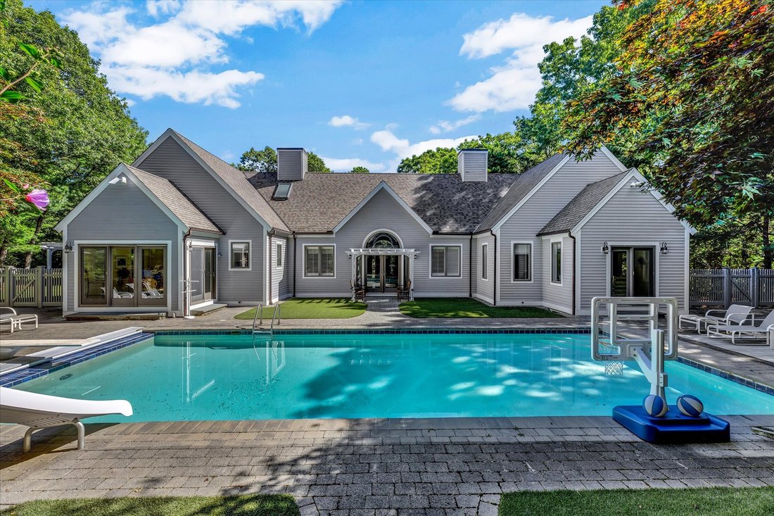 House in Mashpee, Massachusetts, United States 1 - 18319670