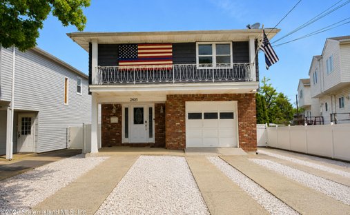House in New York, New York, United States 1