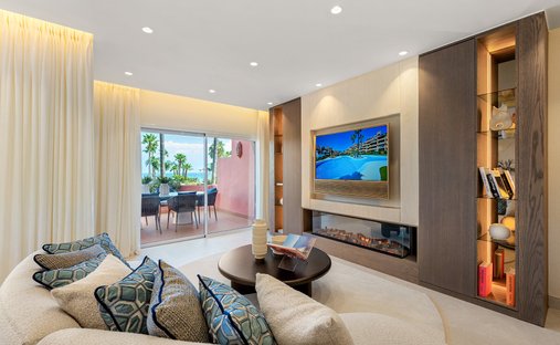 Apartment in Gualdalmansa, Estepona, Andalusia 1