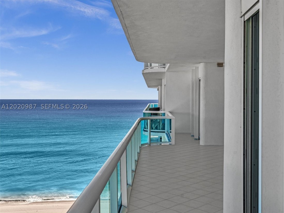 Condo in Bal Harbour, Florida, United States 1 - 17953299