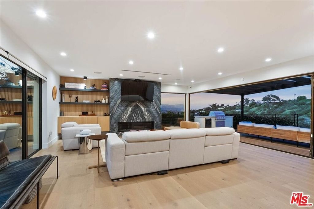 House in Los Angeles, California, United States 4 - 18321749