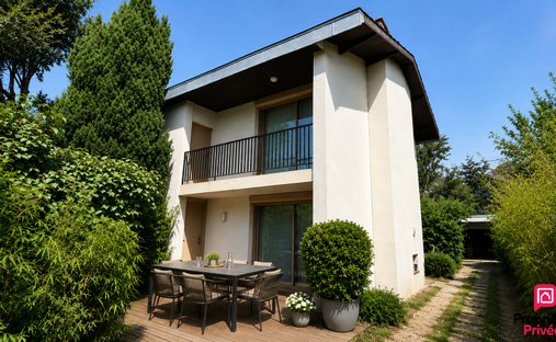 Villa in Jean Moulin, Le Bouscat, France 1