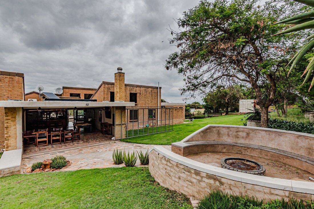 Farm Ranch in Cullinan, Gauteng, South Africa 3 - 16657009
