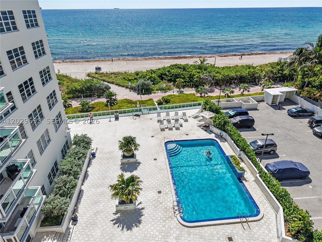 Condo in Miami Beach, Florida, United States 3 - 18318279