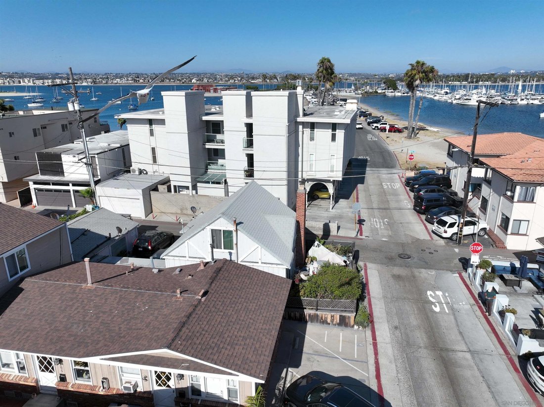 San Diego, California, United States 4 - 18321935