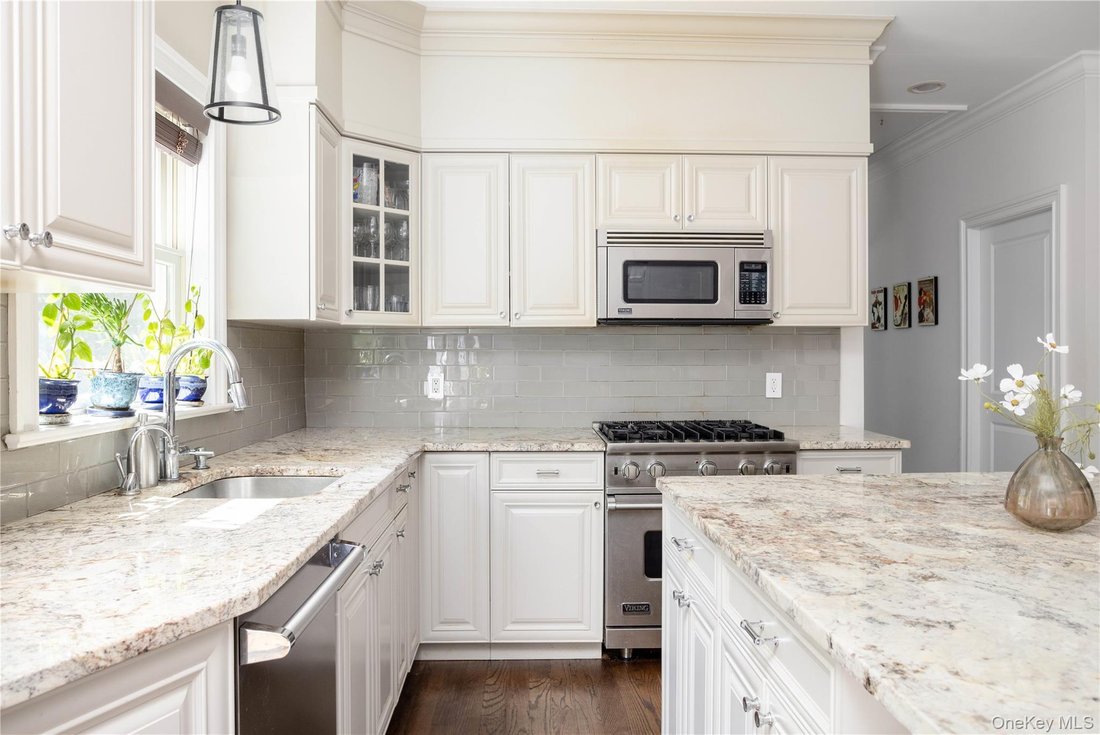 House in Hampton Bays, New York, United States 4 - 18318027