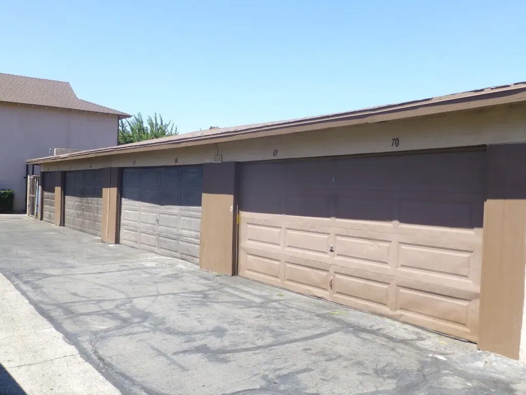 Orange, California, United States 5 - 16526546