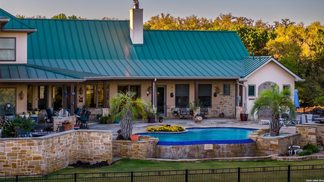 Farm Ranch in Hondo, Texas, United States 2 - 18322386