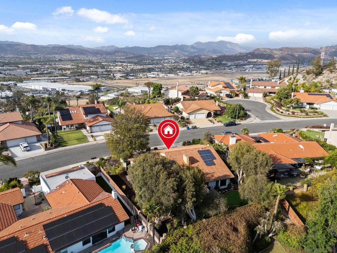 House in El Cajon, California, United States 3 - 18321936