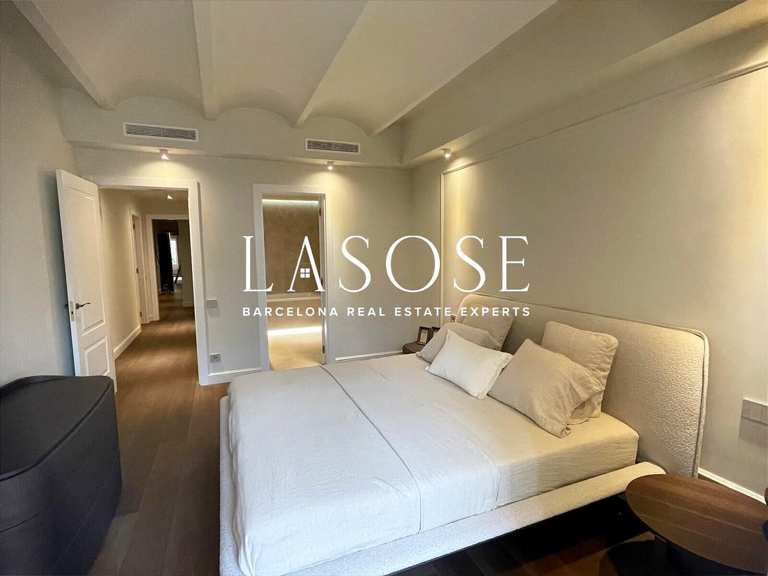 Apartment in Eixample, Barcelona, Spain 5 - 18319543