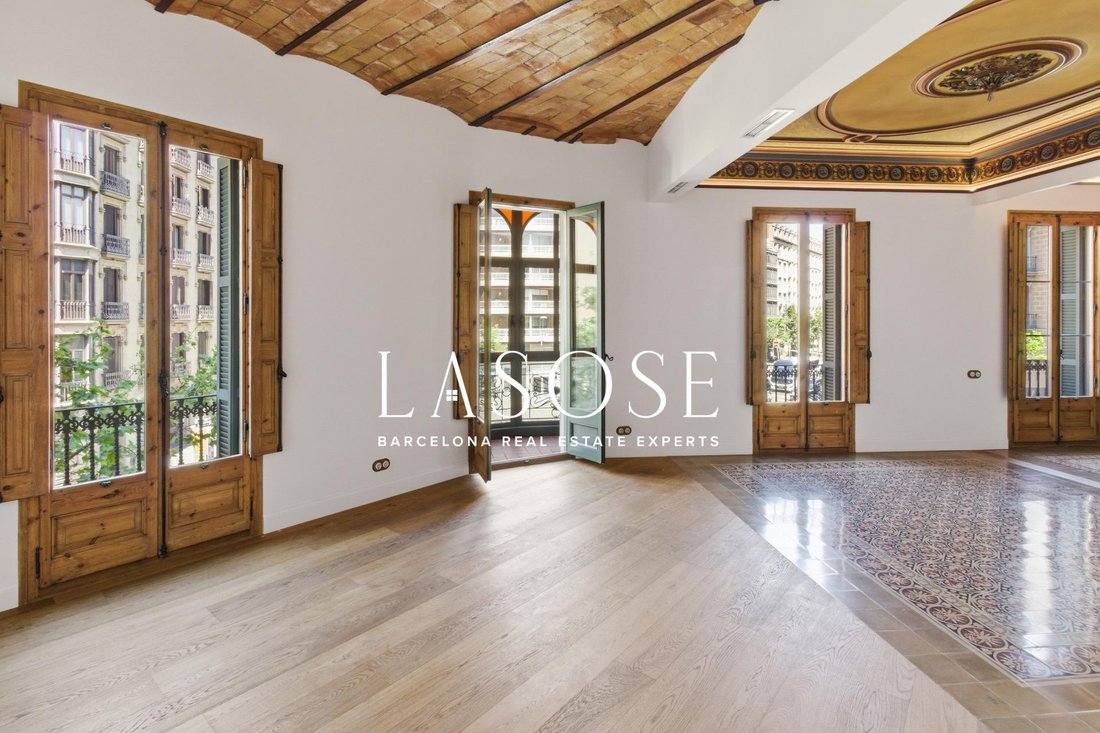 Apartment in Eixample, Barcelona, Spain 4 - 18320158