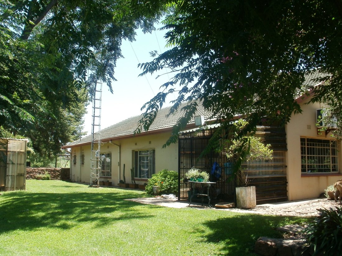 Farm Ranch in City of Tshwane Metropolitan Municipality, Gauteng, South Africa 1 - 16282216