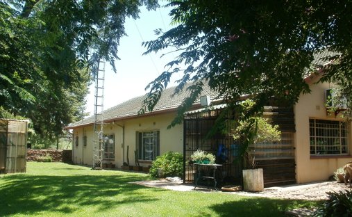 Farm Ranch in Bronkhorstspruit, Gauteng, South Africa 1