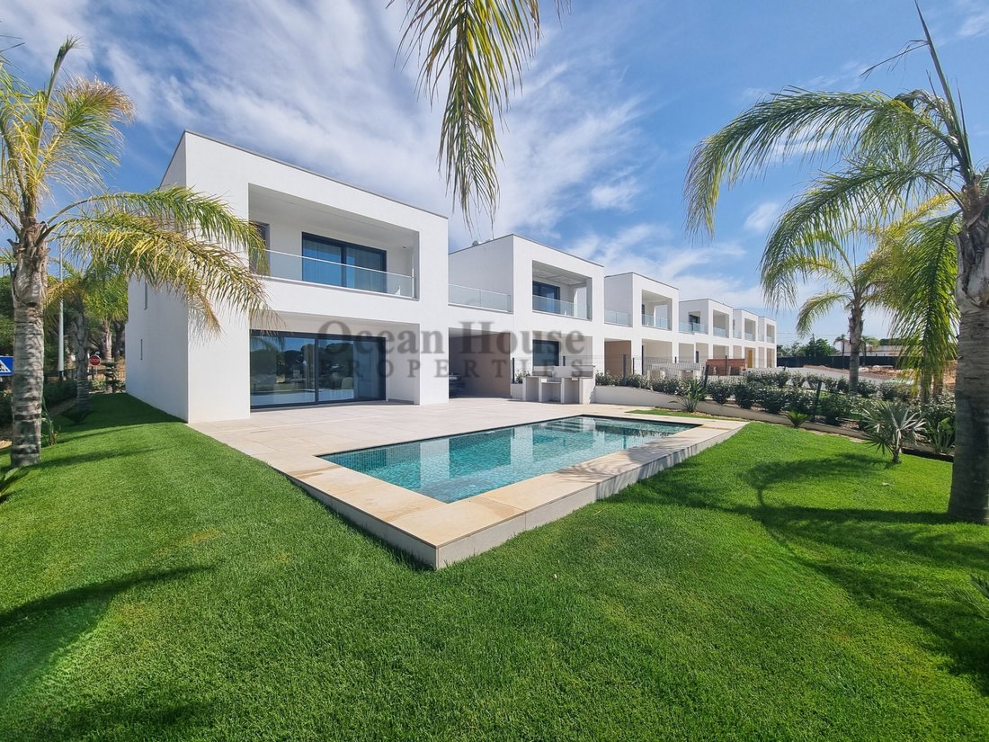 House in Vilamoura, Quarteira, Algarve 1 - 18323070