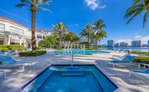 Condo in Golden Beach, Florida, United States 1